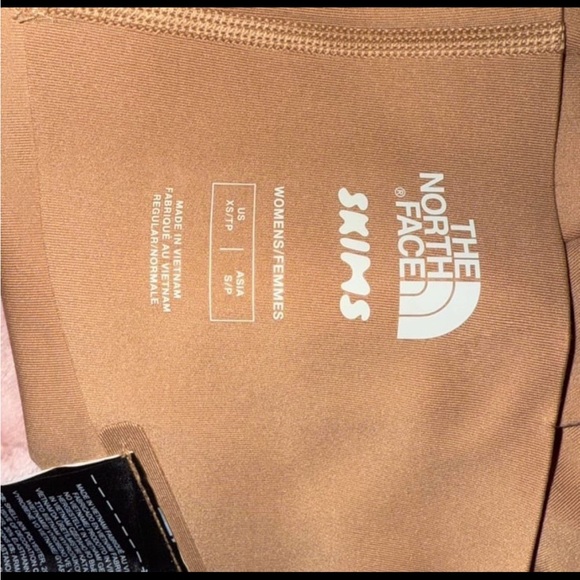 The North Face Skims Sienna Refina Leggings - Picture 8 of 8